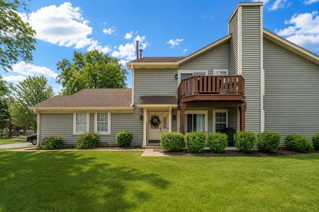 1308 Coldspring Road Carol Stream IL 60188