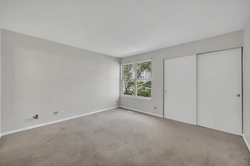 1308 Coldspring Road Carol Stream IL 60188