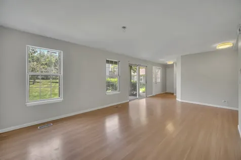 1308 Coldspring Road Carol Stream IL 60188