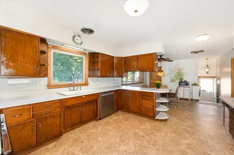 418 East End Avenue Hillside IL 60162