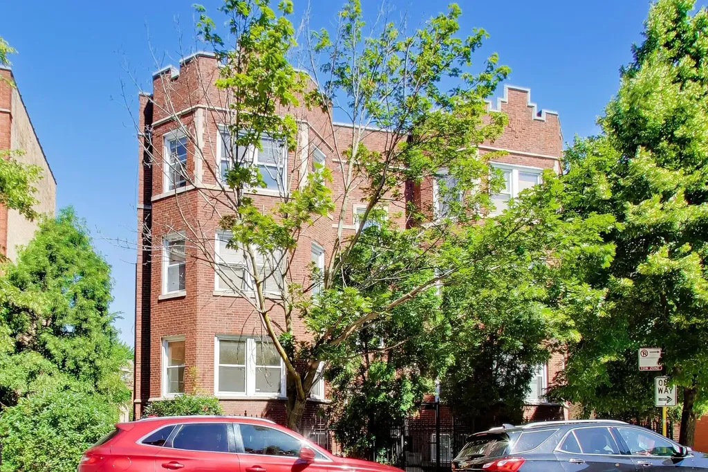 2730 North Sawyer Avenue Chicago IL 60647