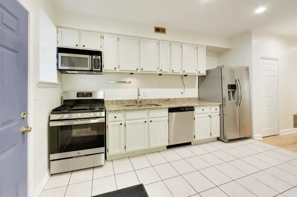 2730 North Sawyer Avenue Chicago IL 60647