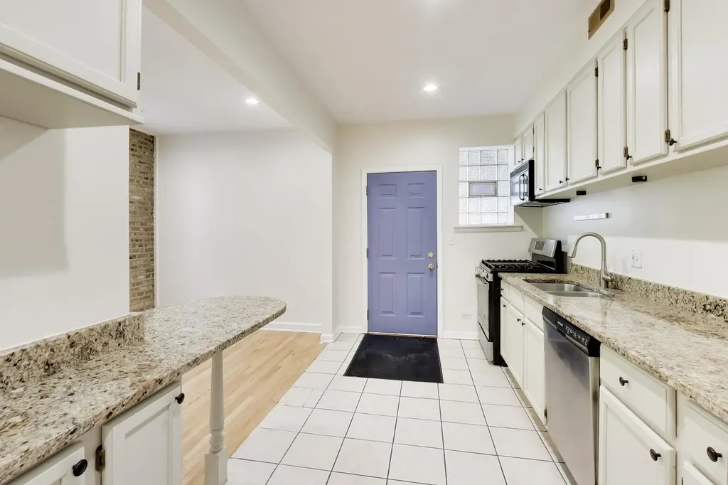 2730 North Sawyer Avenue Chicago IL 60647