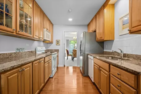 727 Raleigh Court Northbrook IL 60062