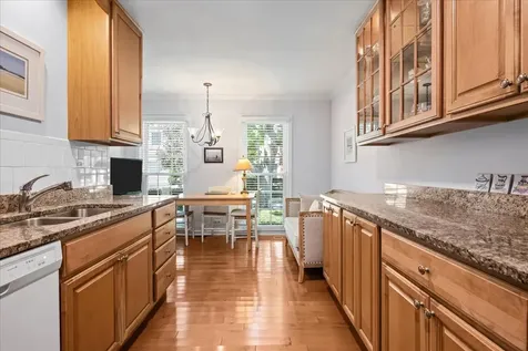 727 Raleigh Court Northbrook IL 60062