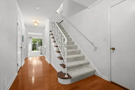727 Raleigh Court Northbrook IL 60062