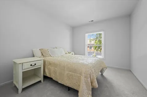 727 Raleigh Court Northbrook IL 60062