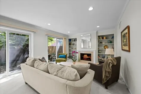 727 Raleigh Court Northbrook IL 60062
