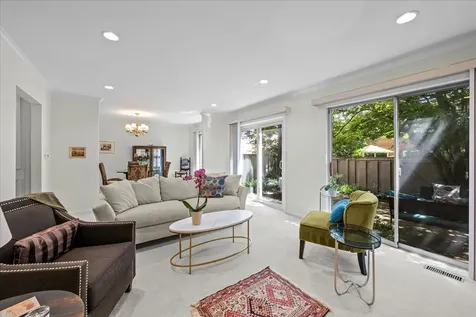727 Raleigh Court Northbrook IL 60062