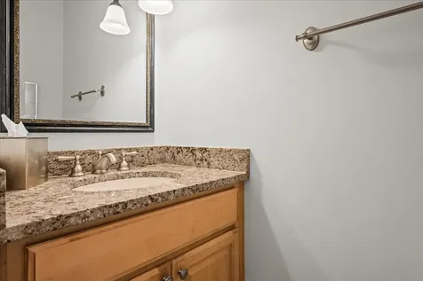727 Raleigh Court Northbrook IL 60062
