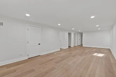 3735 169TH Street Country Club Hills IL 60478