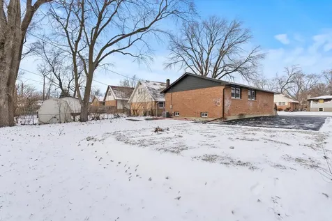3735 169TH Street Country Club Hills IL 60478