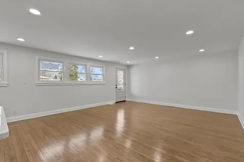 3735 169TH Street Country Club Hills IL 60478