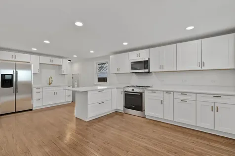 3735 169TH Street Country Club Hills IL 60478