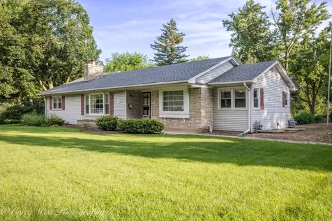 1319 W State Street Geneva IL 60134
