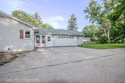 1319 W State Street Geneva IL 60134