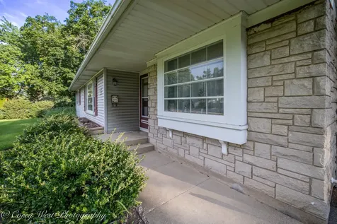 1319 W State Street Geneva IL 60134