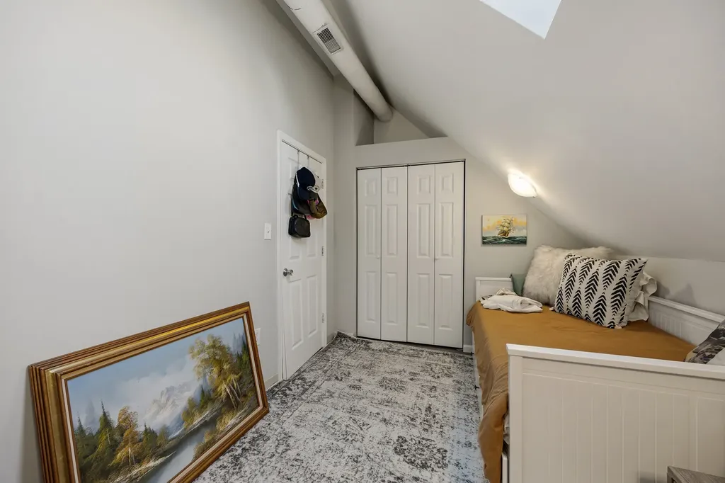 1933 North Winchester Street Chicago IL 60622