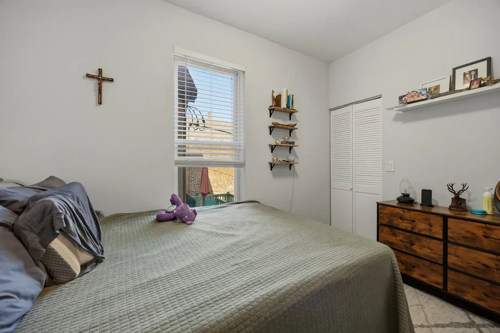 1933 North Winchester Street Chicago IL 60622