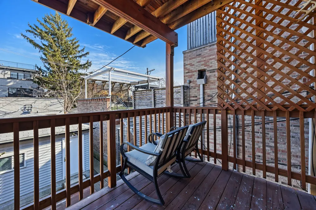 1933 North Winchester Street Chicago IL 60622