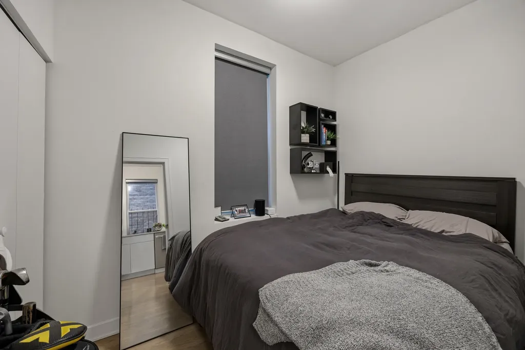 1933 North Winchester Street Chicago IL 60622