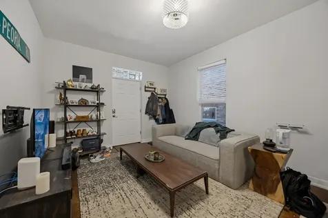 1933 North Winchester Street Chicago IL 60622