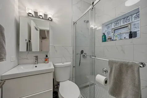 1933 North Winchester Street Chicago IL 60622