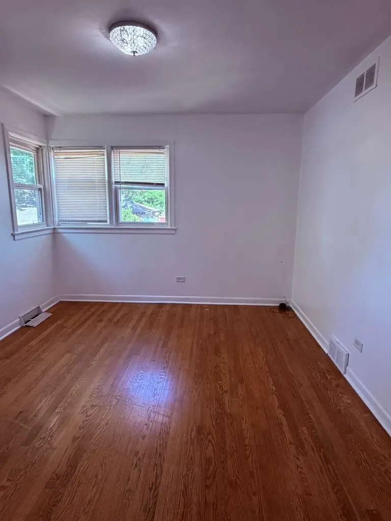 8344 Kedvale Avenue Skokie IL 60076