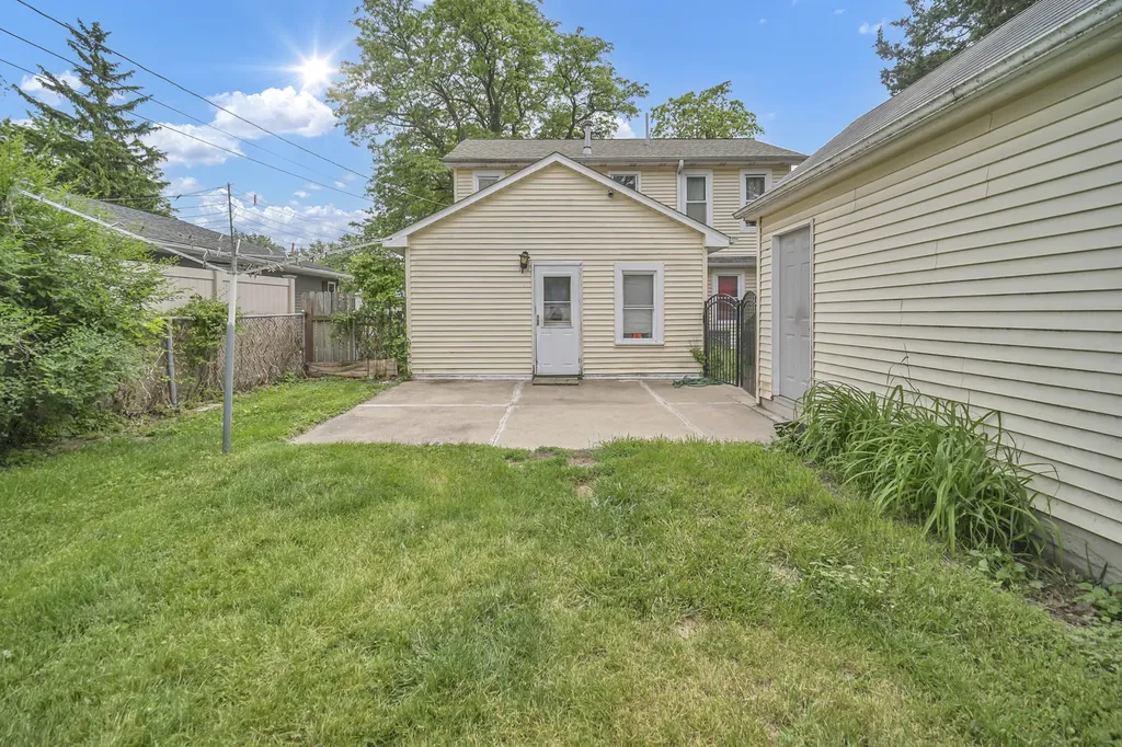 230 West Morris Avenue Lombard IL 60148