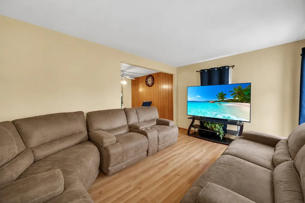 230 West Morris Avenue Lombard IL 60148