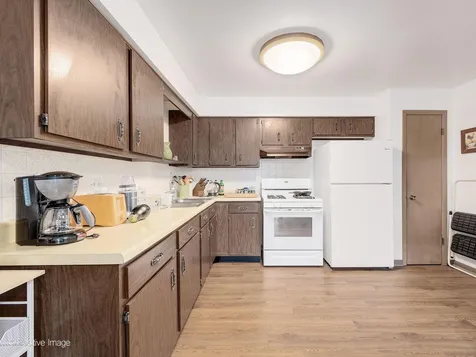 516 South La Grange Road La Grange IL 60525