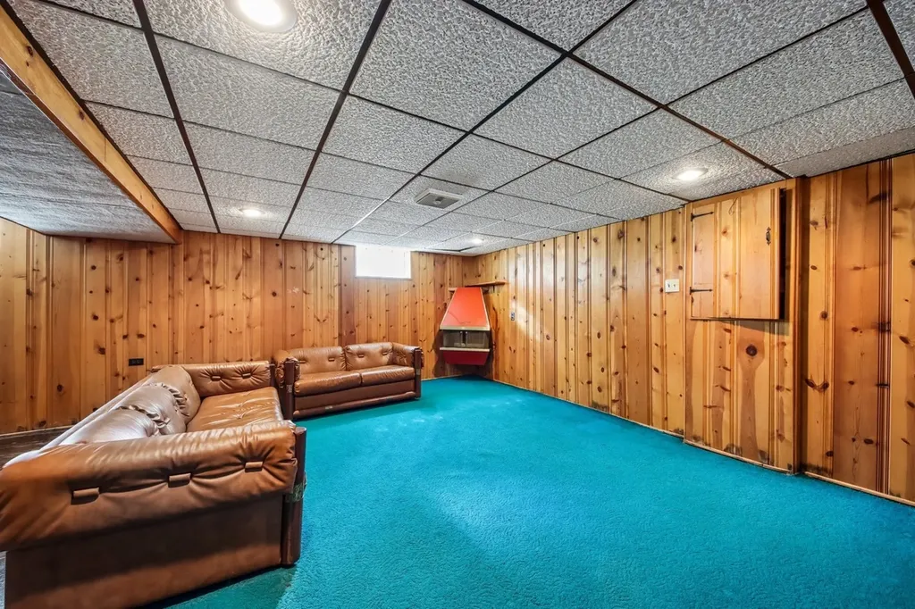 418 Highland Road Willowbrook IL 60527