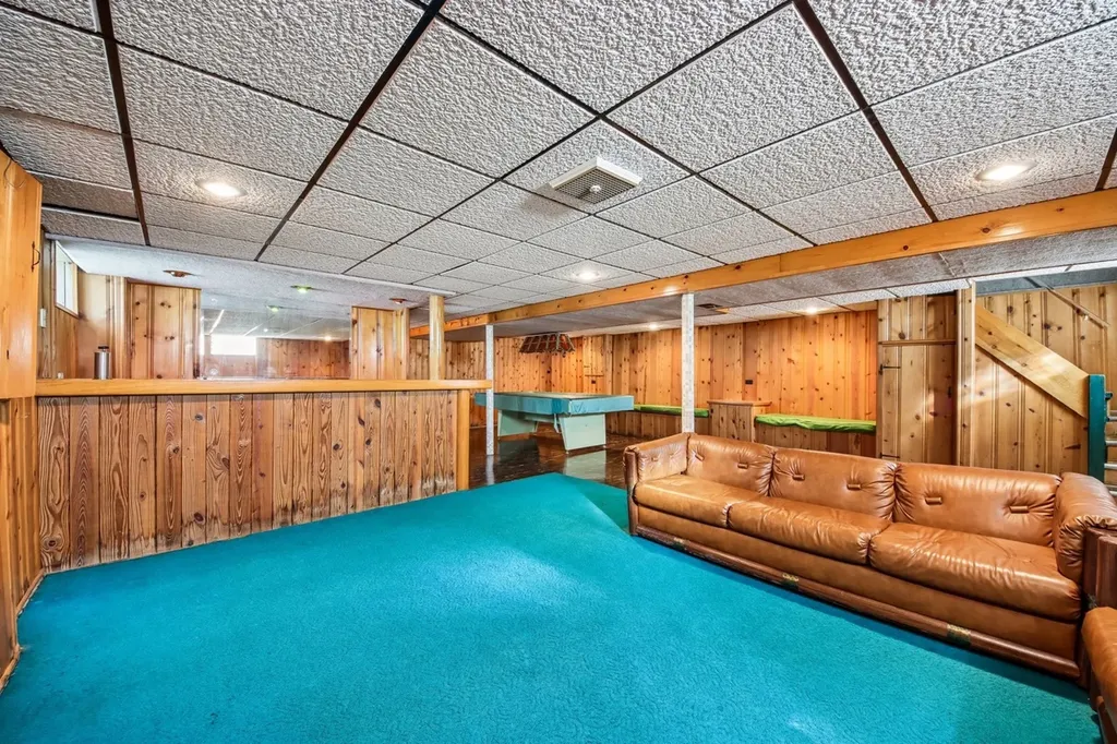 418 Highland Road Willowbrook IL 60527