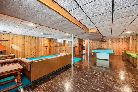 418 Highland Road Willowbrook IL 60527