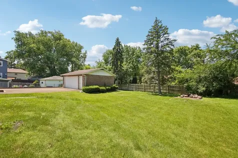 418 Highland Road Willowbrook IL 60527