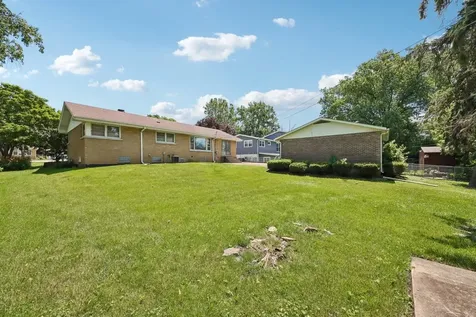 418 Highland Road Willowbrook IL 60527