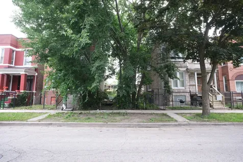 4037 West Wilcox Street Chicago IL 60624