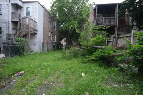 4037 West Wilcox Street Chicago IL 60624