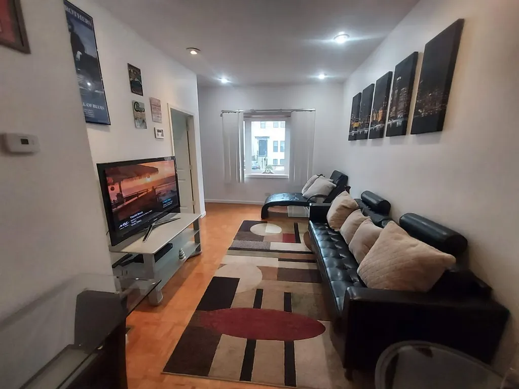 2516 West Lyndale Street Chicago IL 60647