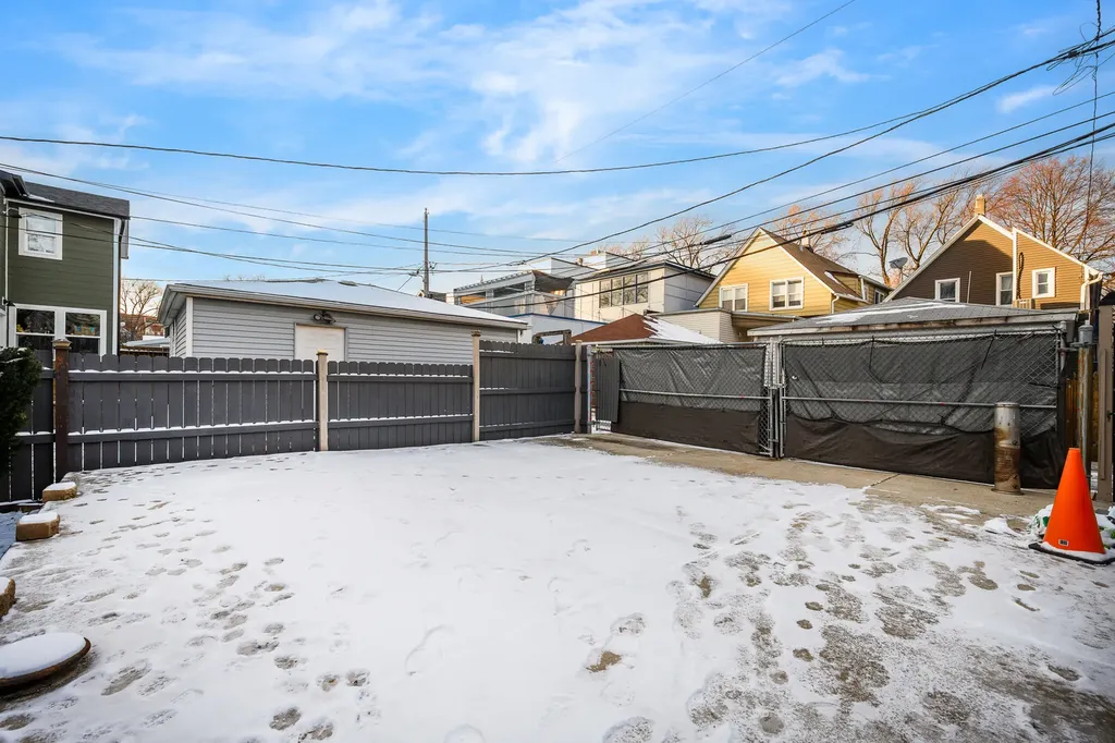 2516 West Lyndale Street Chicago IL 60647