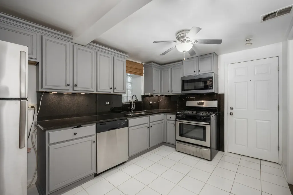 2516 West Lyndale Street Chicago IL 60647
