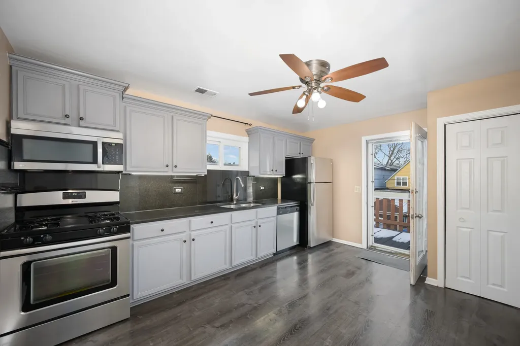 2516 West Lyndale Street Chicago IL 60647