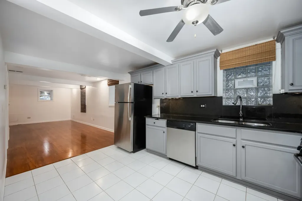 2516 West Lyndale Street Chicago IL 60647