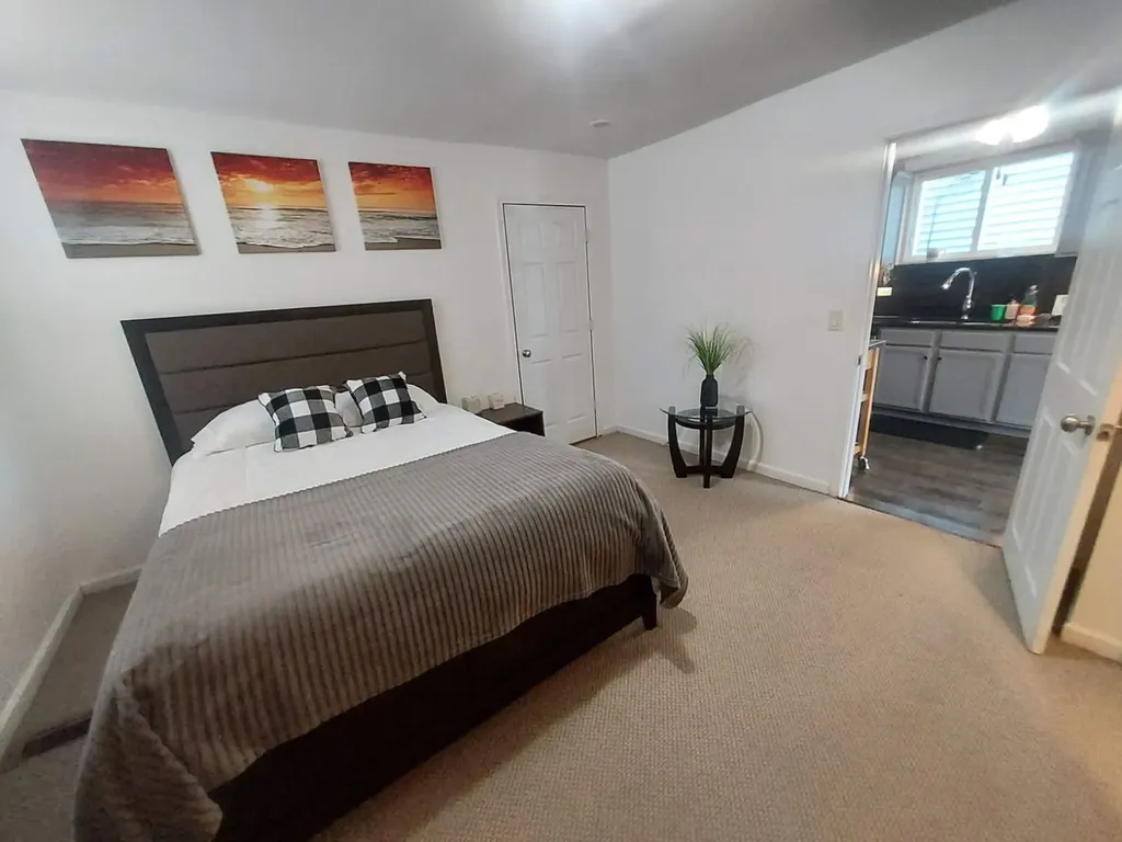 2516 West Lyndale Street Chicago IL 60647