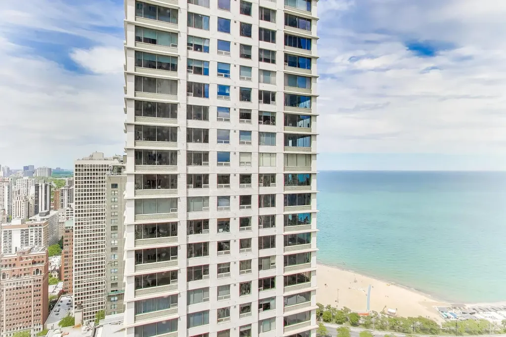 950 North Michigan Avenue Chicago IL 60611
