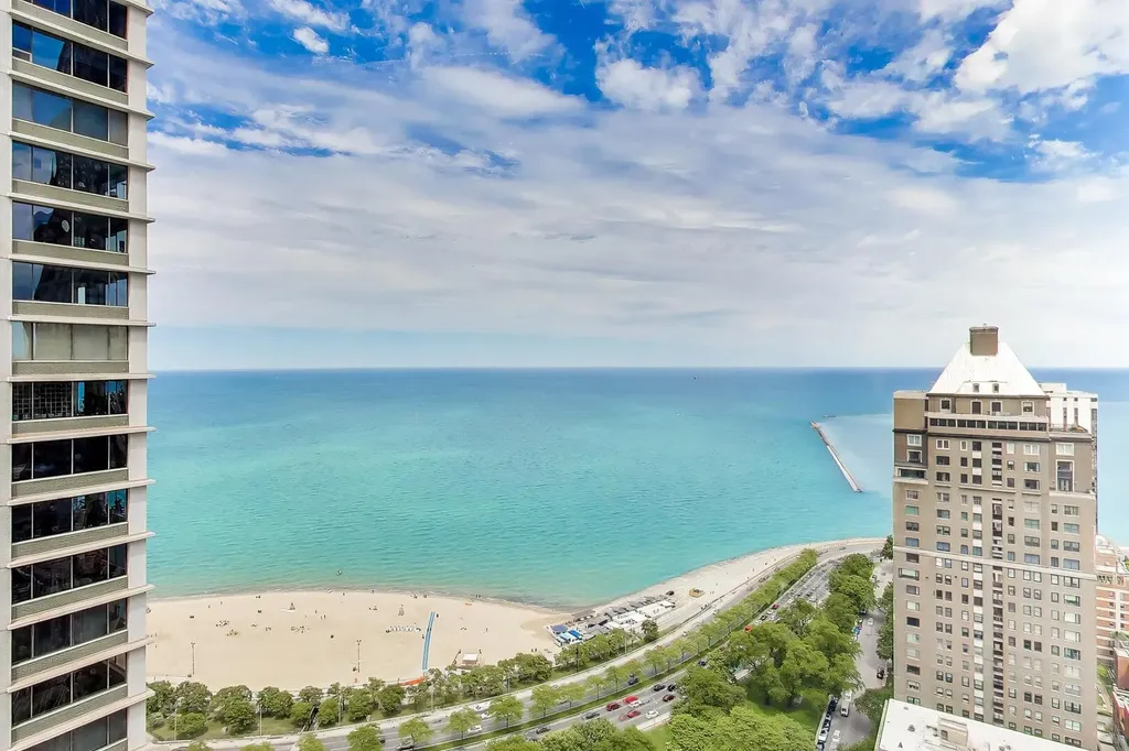 950 North Michigan Avenue Chicago IL 60611