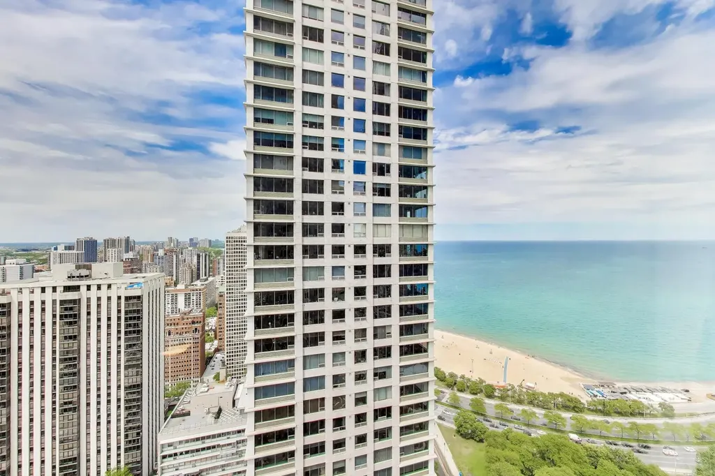 950 North Michigan Avenue Chicago IL 60611