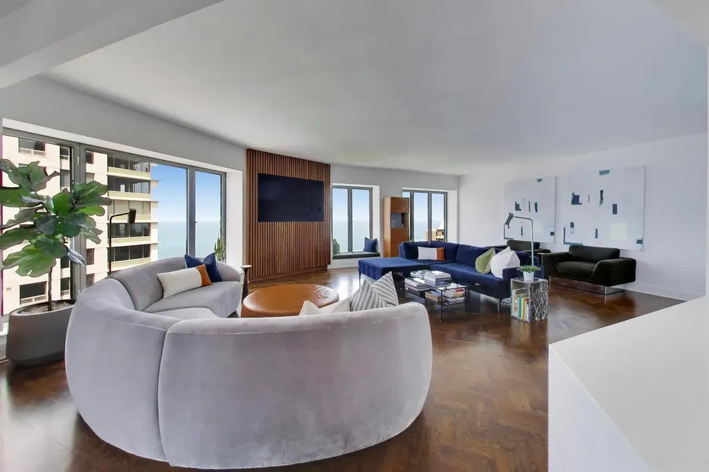 950 North Michigan Avenue Chicago IL 60611