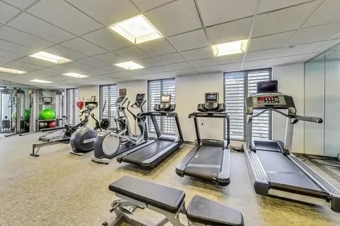950 North Michigan Avenue Chicago IL 60611