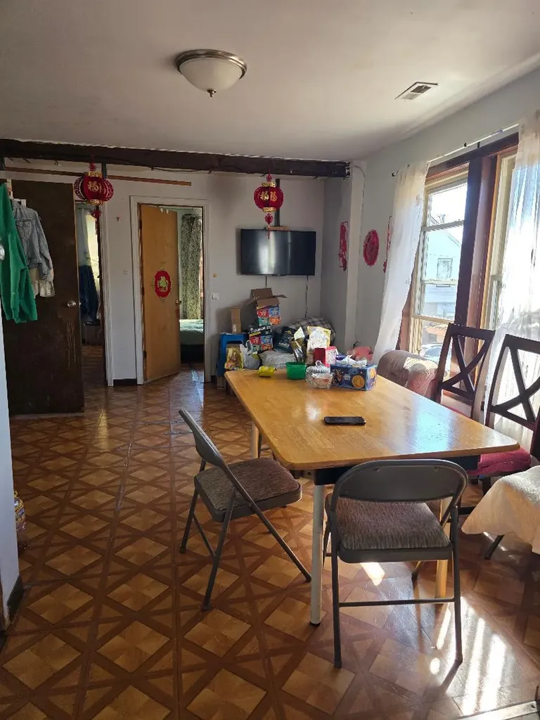 3030 South Poplar Avenue Chicago IL 60608